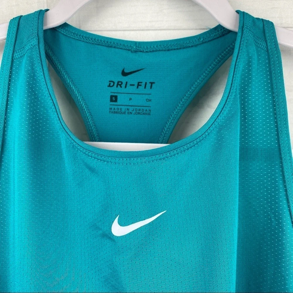 Nike | Women’s Muscle Top